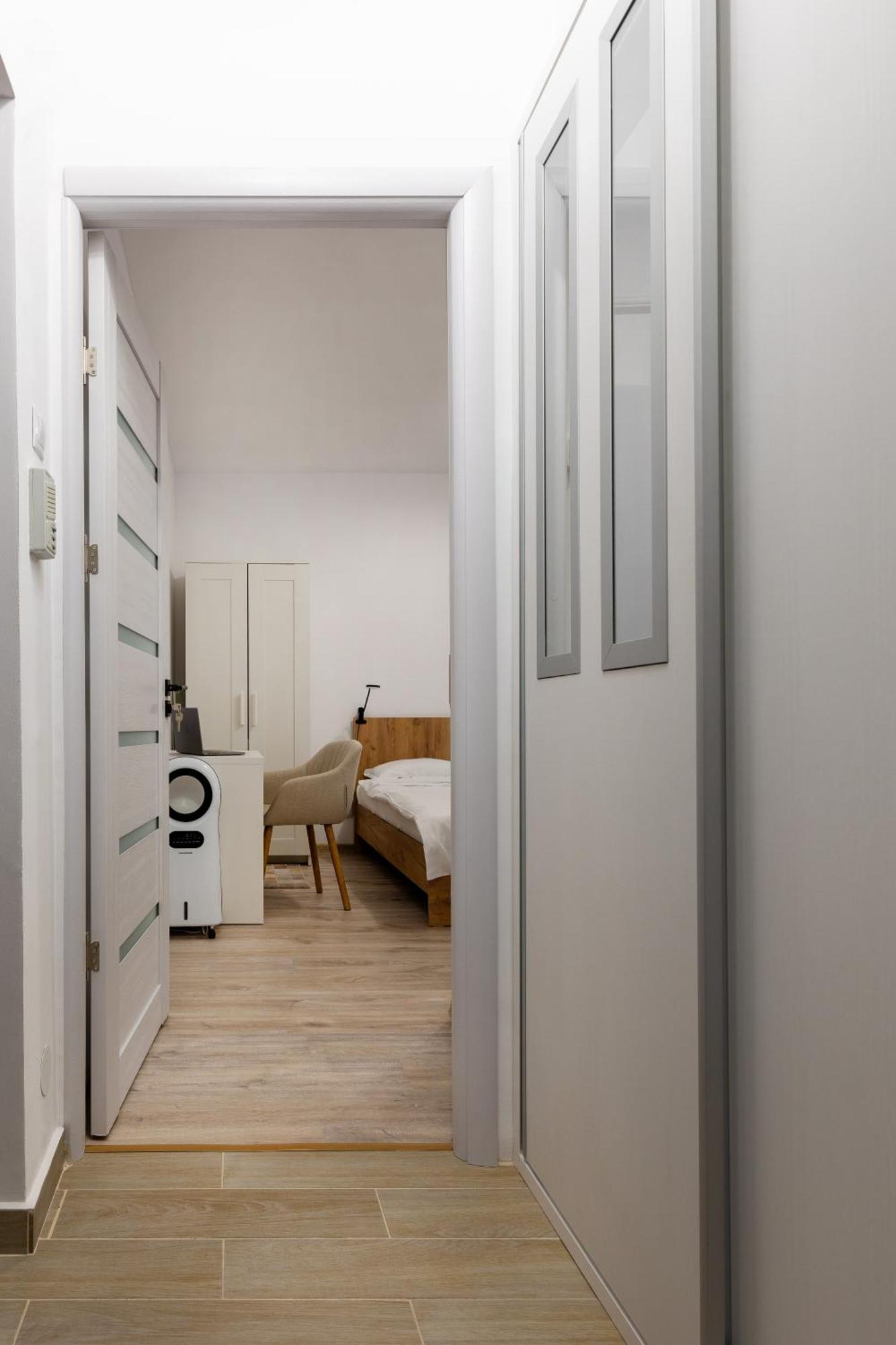 Apartamento Minerva Studio Craiova Exterior foto